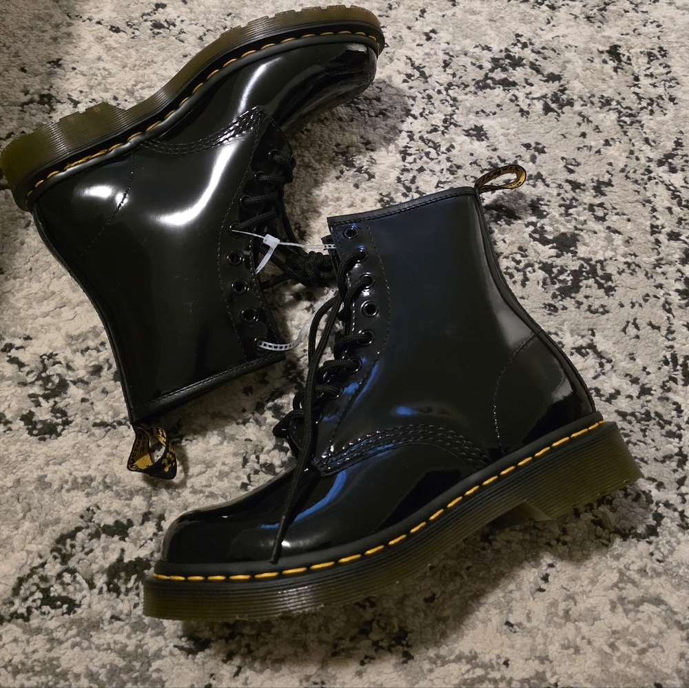 Dr. Martens 1460 Bex Patent Leather Lace Up Boots Wmns 7 NWOB Black Goth Grunge